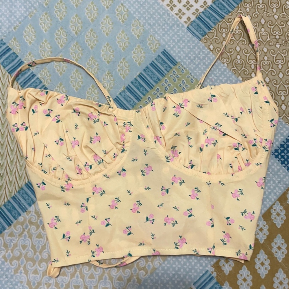 Una blusa de tirantes